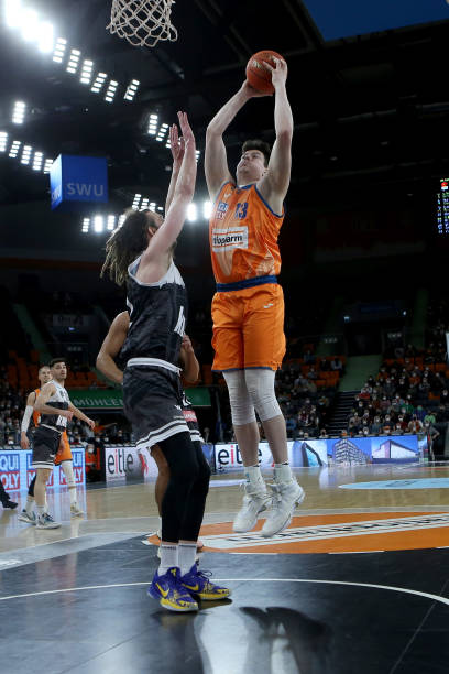 康发展的基 康发展的基