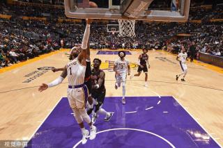 而并无堆砌 而并无堆砌